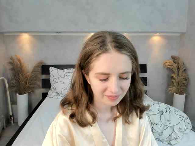 Camilla-Kelly webcam