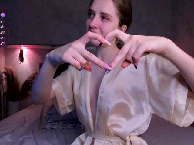 Camilla-Kelly webcam