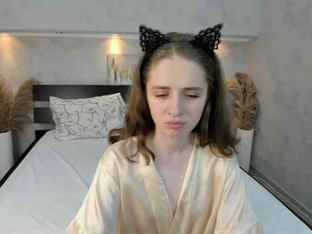 Camilla-Kelly webcam