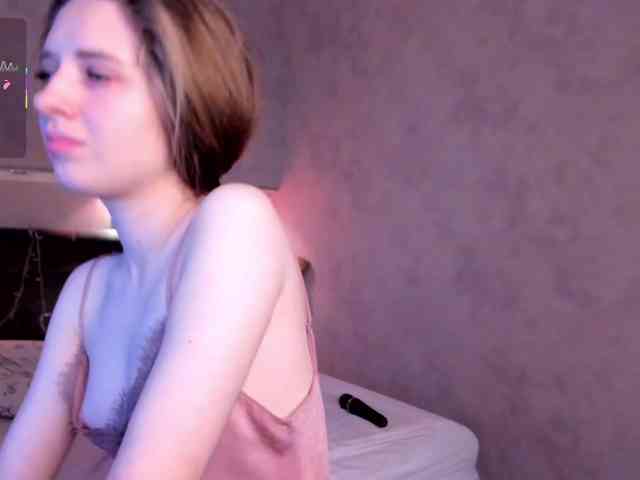 Camilla-Kelly webcam