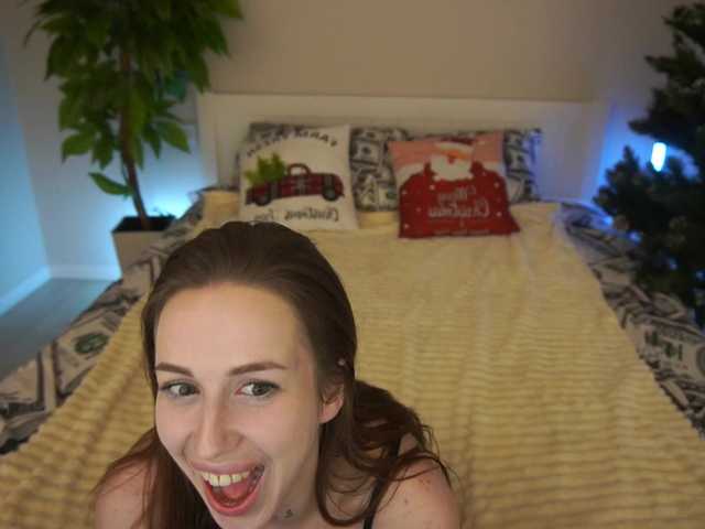 IsabelleDior's BongaCams show and profile