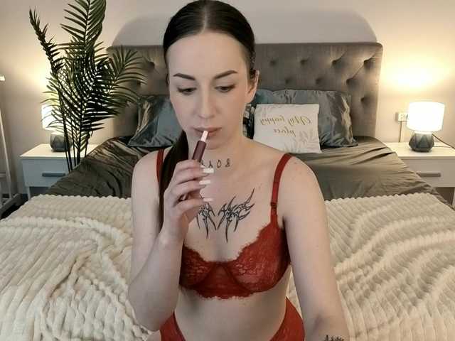 IsabelleDior's BongaCams show and profile