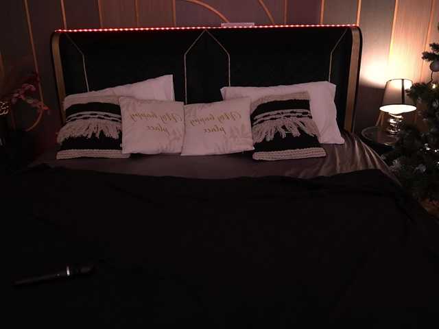 IsabelleDior's Thumb Image