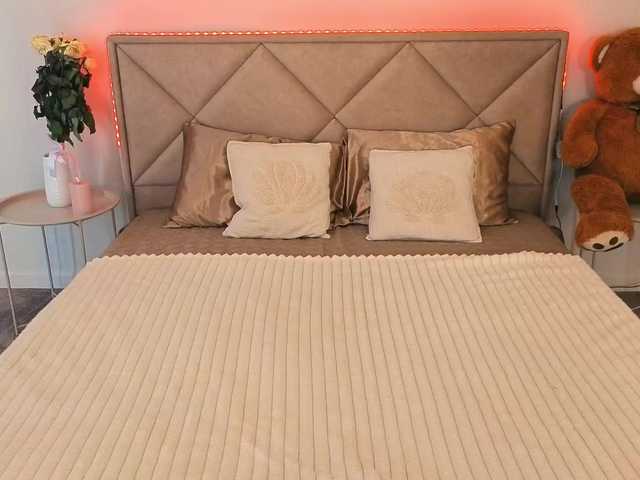 IsabelleDior's BongaCams show and profile