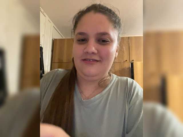 Neisi's BongaCams show and profile