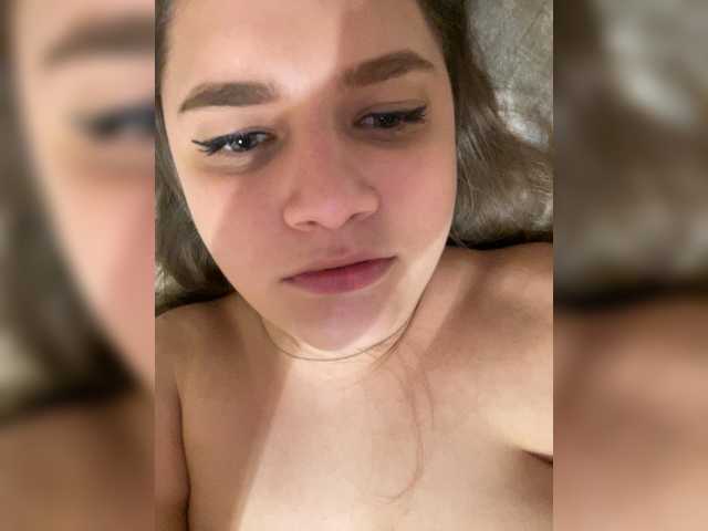 Neisi's BongaCams show and profile