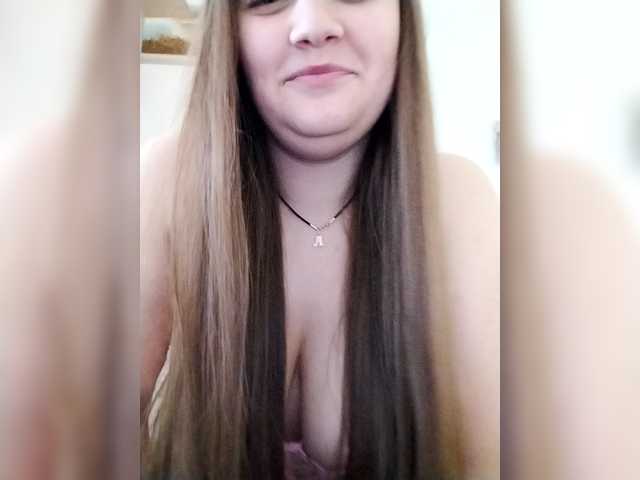 Neisi from BongaCams