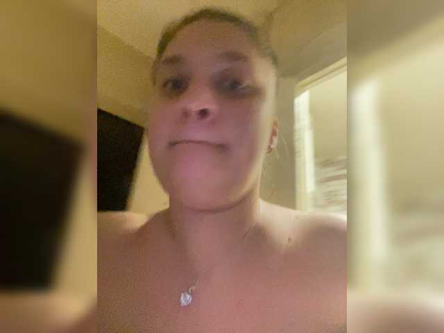 Neisi's BongaCams show and profile