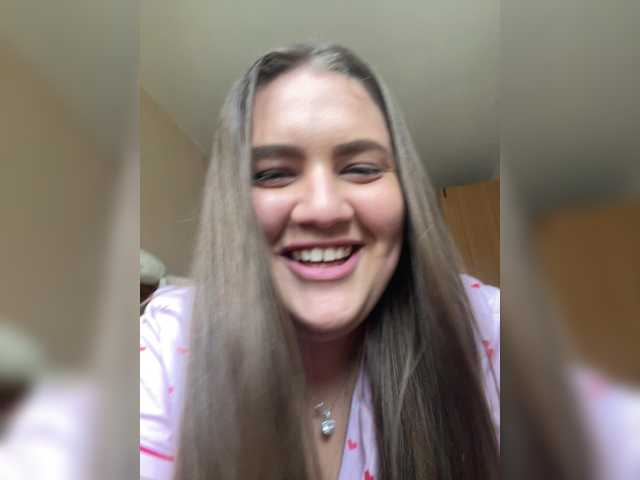 Neisi's BongaCams show and profile