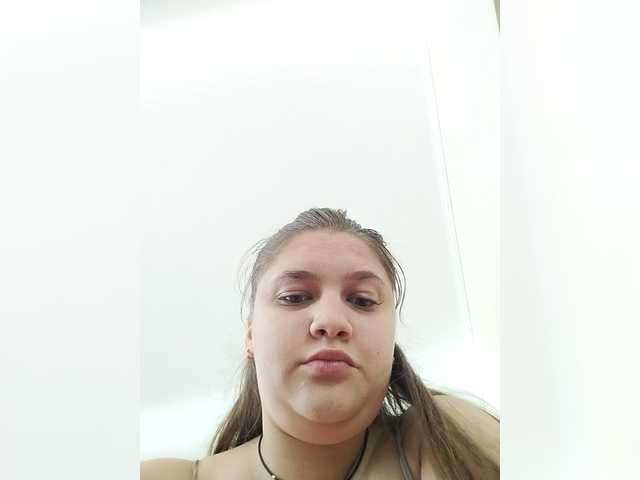 Neisi – webcam model profile photo