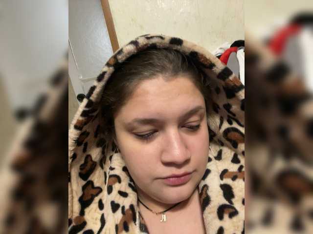 Neisi's BongaCams show and profile