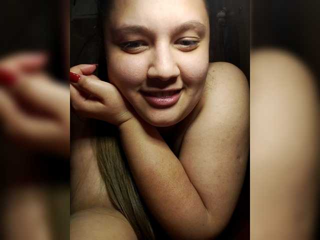 Neisi's BongaCams show and profile