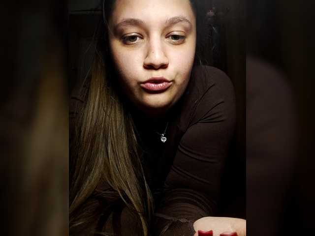 Neisi's BongaCams show and profile