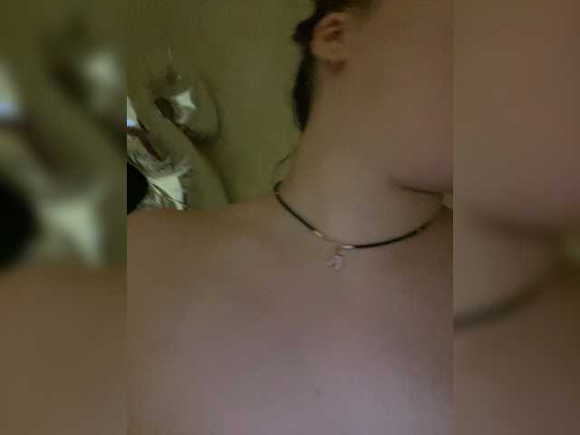 Neisi's BongaCams show and profile