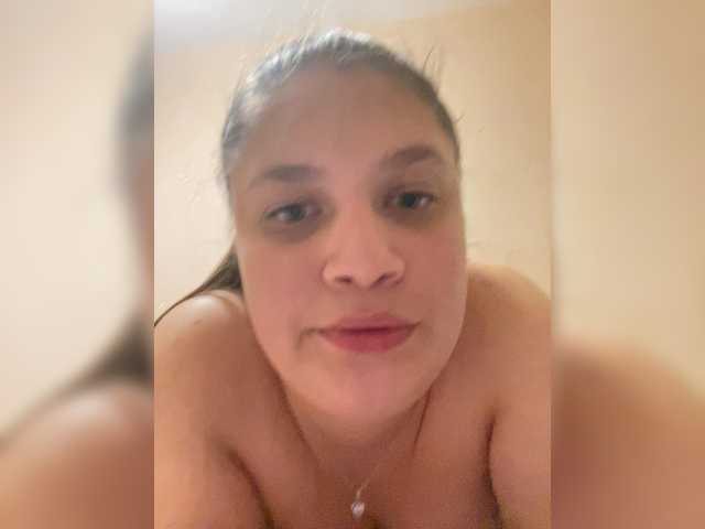 Neisi's BongaCams show and profile