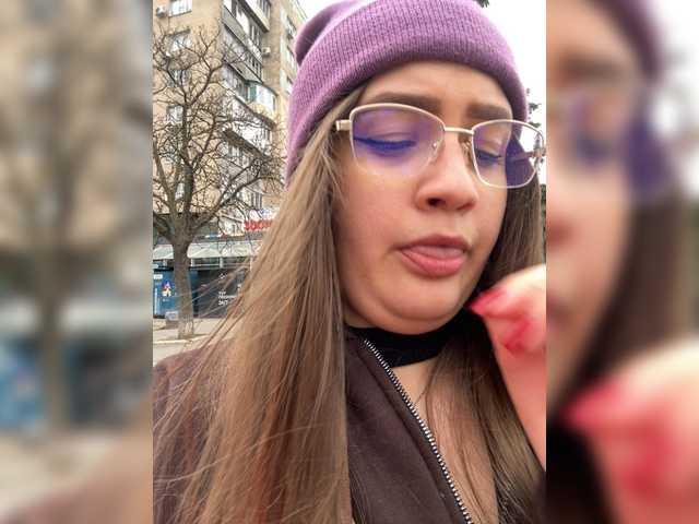 Neisi's BongaCams show and profile