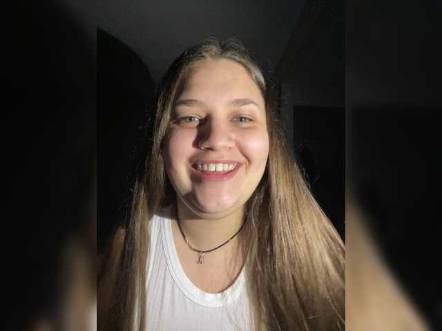 Neisi's BongaCams show and profile