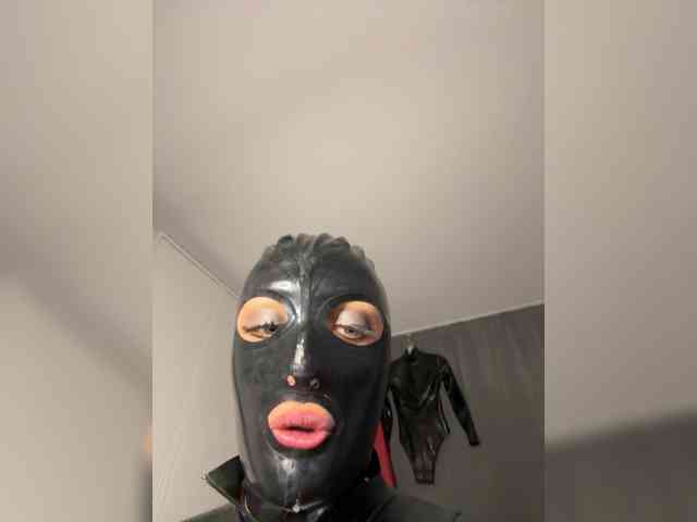 LatexPaulina Live Webcam on BongaCams