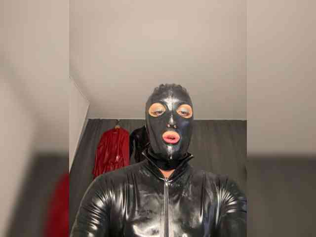 LatexPaulina Live Webcam on BongaCams