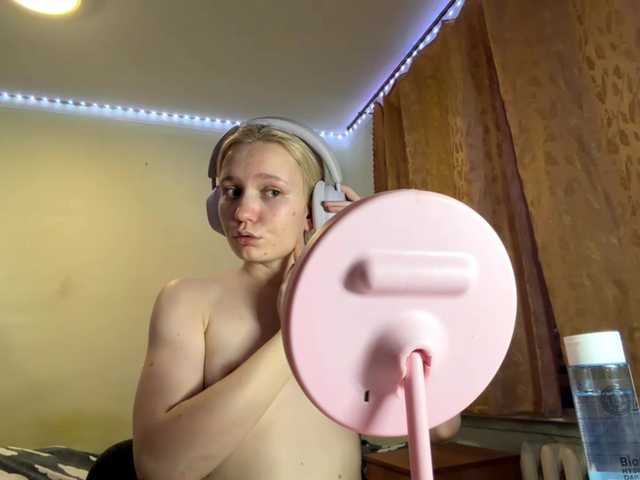 YOUR-TOP-PASSOIN's BongaCams show and profile