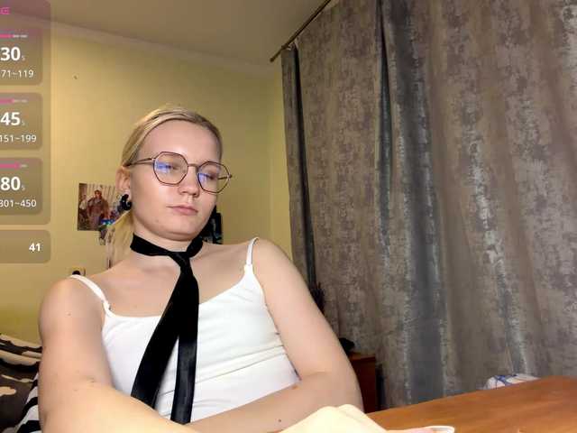 le modèle YOUR-TOP-PASSOIN est en webcam porno dans un show sur le site bongacams, il possède les tags suivants: White/Caucasian,Blonde,Shaved