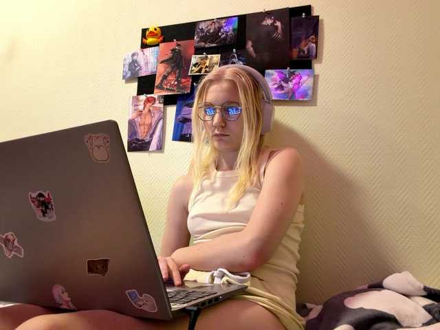 YOUR-TOP-PASSOIN's BongaCams show and profile