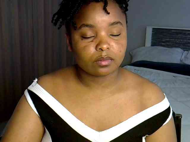Prettytesh's webcam live show