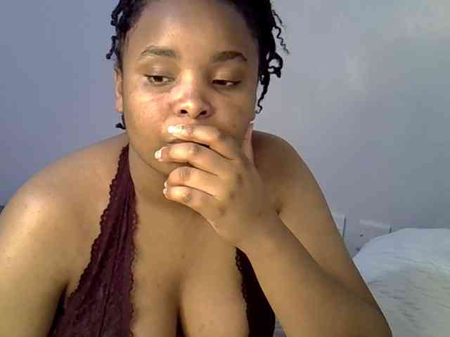 Prettytesh Live Webcam on BongaCams