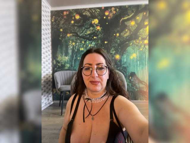 Violetta1351 from BongaCams