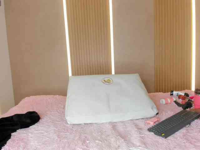 StephanySummer webcam