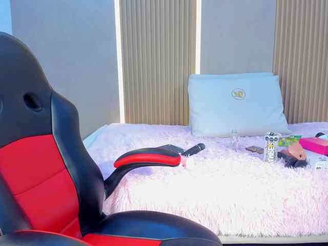 StephanySummer StephanySummer