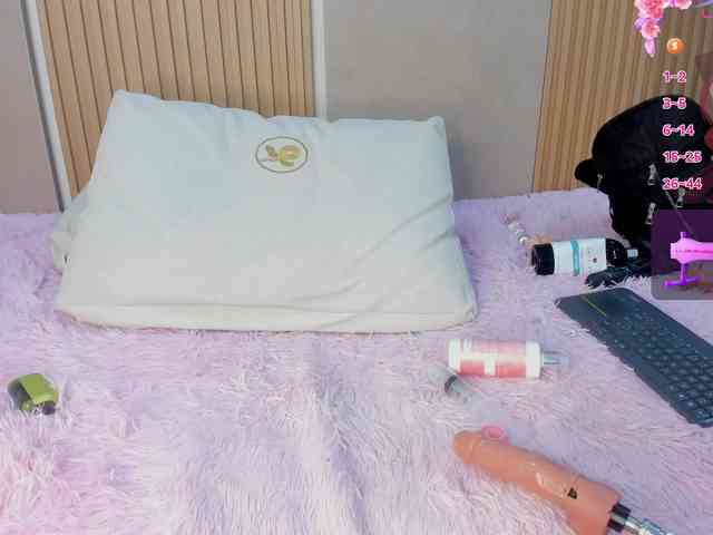 StephanySummer webcam