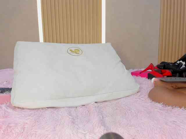 StephanySummer webcam