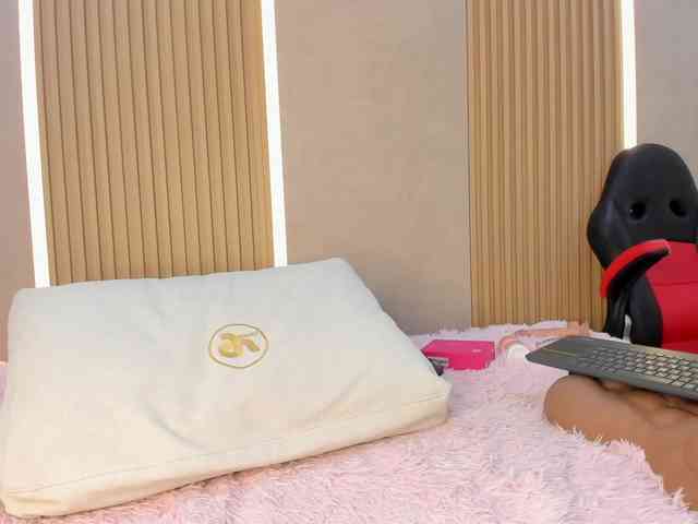 StephanySummer webcam