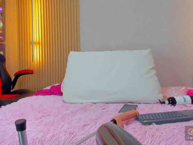 StephanySummer webcam