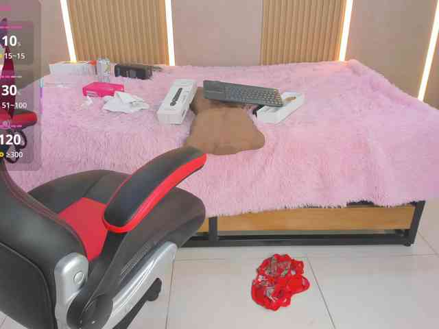 StephanySummer StephanySummer