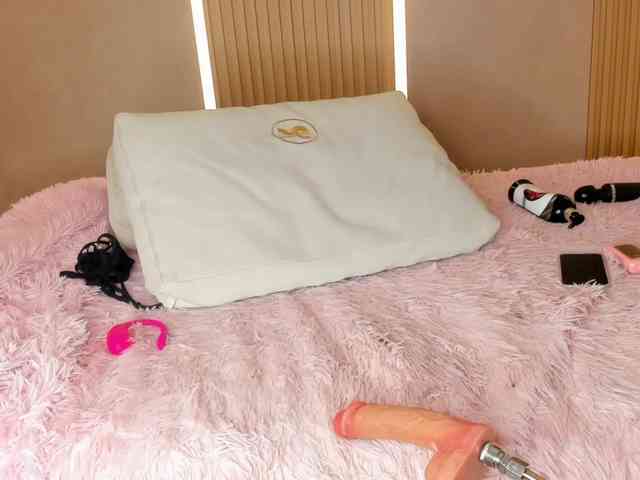 StephanySummer webcam