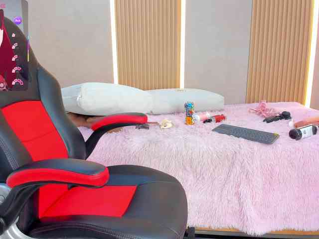 StephanySummer webcam