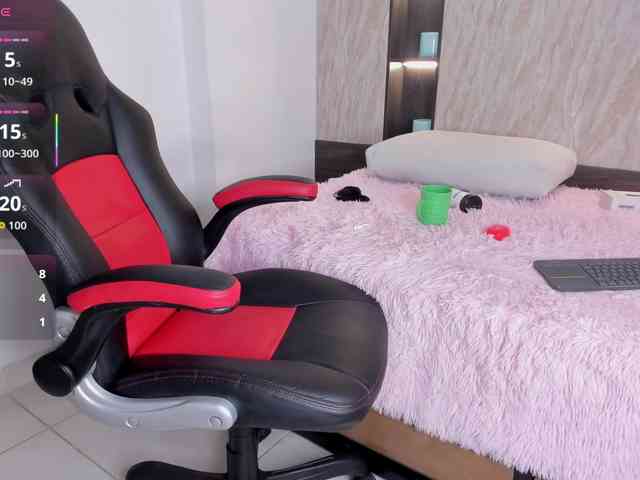 StephanySummer StephanySummer