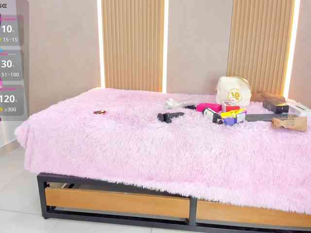 StephanySummer StephanySummer