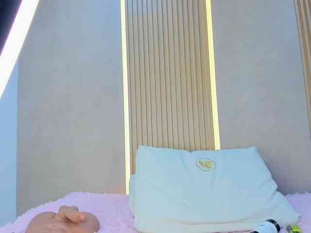 StephanySummer webcam