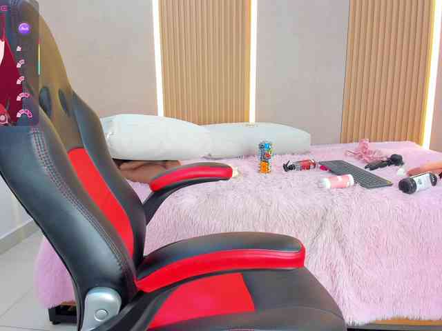 StephanySummer webcam