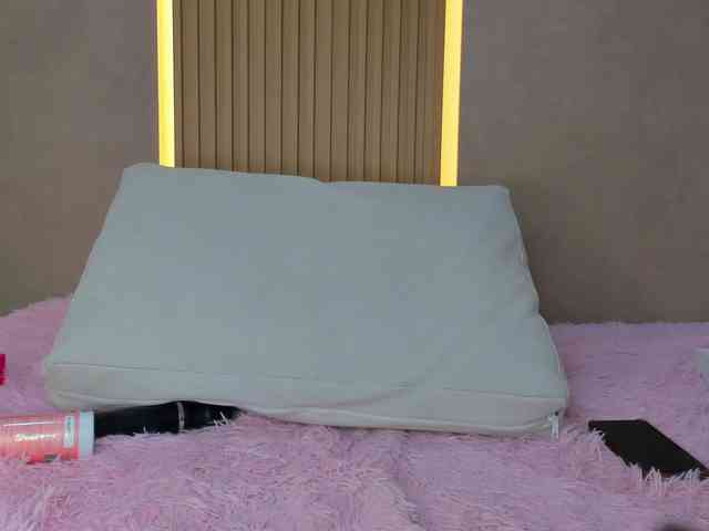 StephanySummer webcam