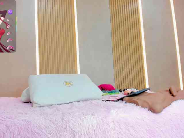 StephanySummer webcam