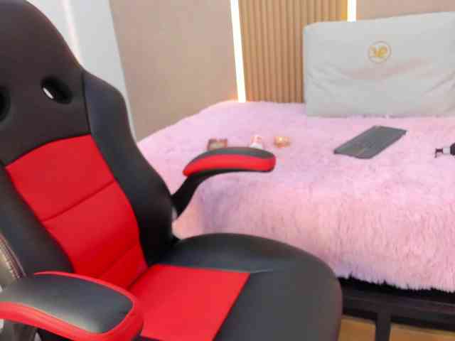 StephanySummer StephanySummer