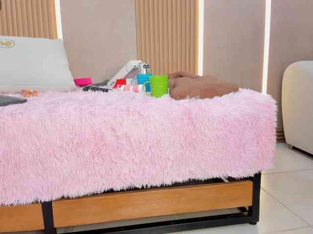 StephanySummer webcam