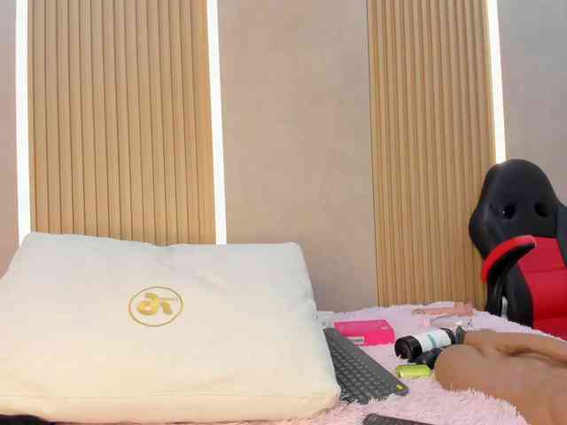 StephanySummer webcam