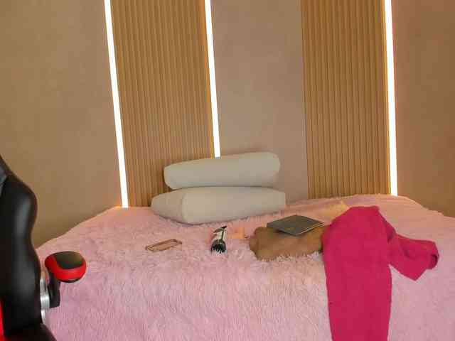 StephanySummer webcam