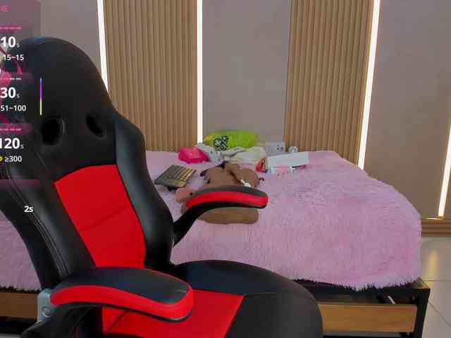 StephanySummer StephanySummer