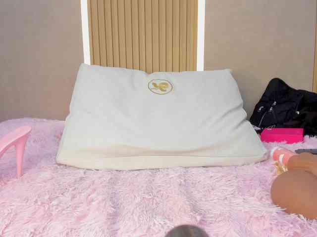 StephanySummer webcam